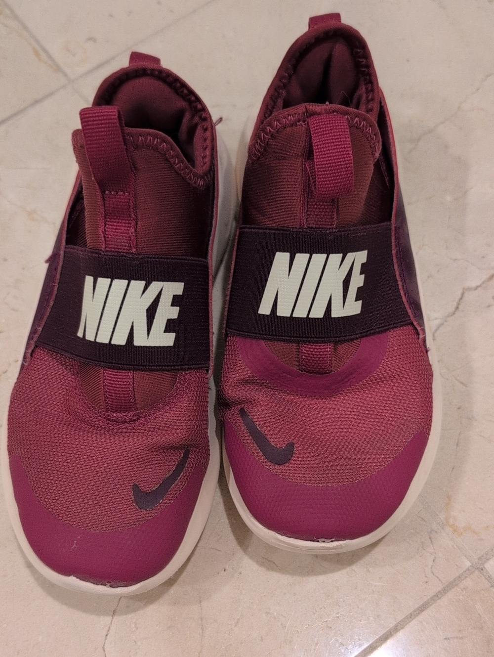 Kids Nike Slip-On Athletic Shoes - Maroon Size 1Y
